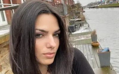 Glumica Tijana Maksimović pored reke Tijana Maksimović - selfie