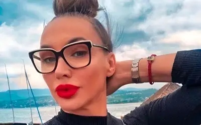 Goga Sekulić sa naočarima za vid