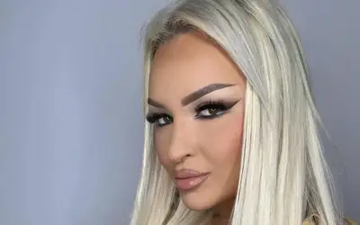 Matea Stanković - plava kosa - šminka Pevačica Matea Stanković - portret