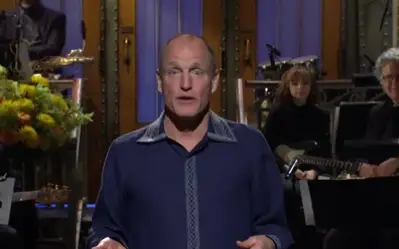 Woody Harrelson - gostovanje u TV emisiji Woody Harrelson u plavoj košulji