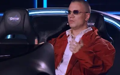 Relja Popović couch IDJ show