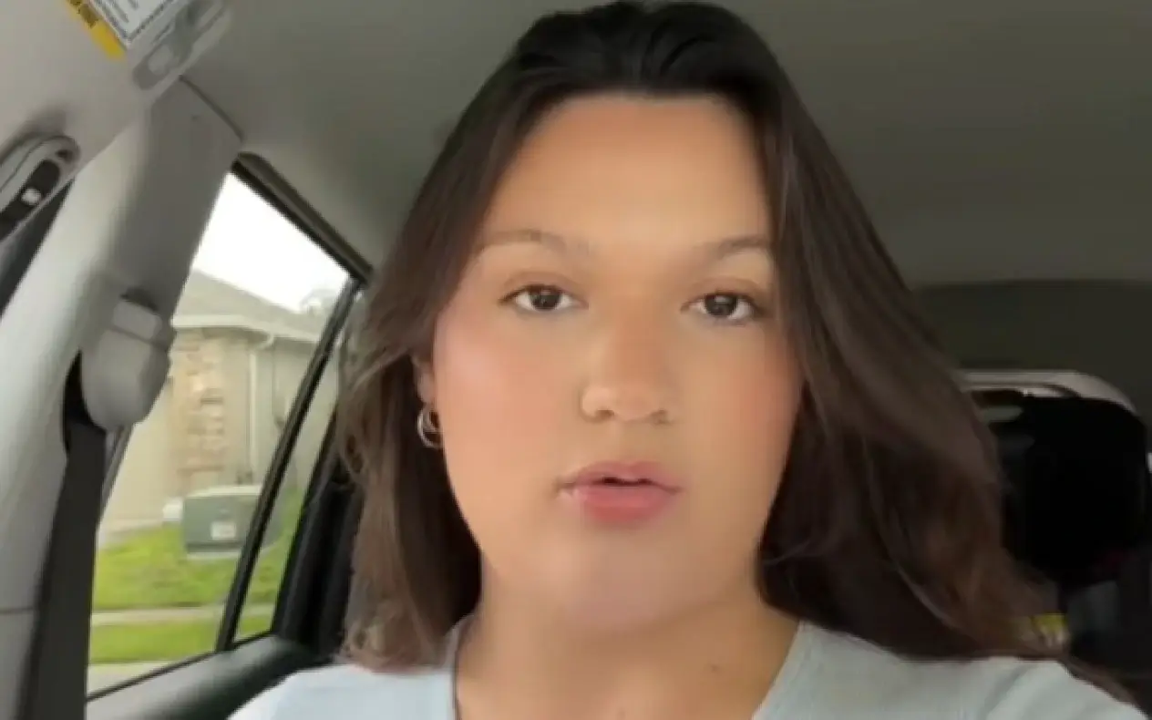 Tiktokerka naplaćuje mužu kućne poslove Tiktokerka naplaćuje mužu kućne poslove 2.400 evra