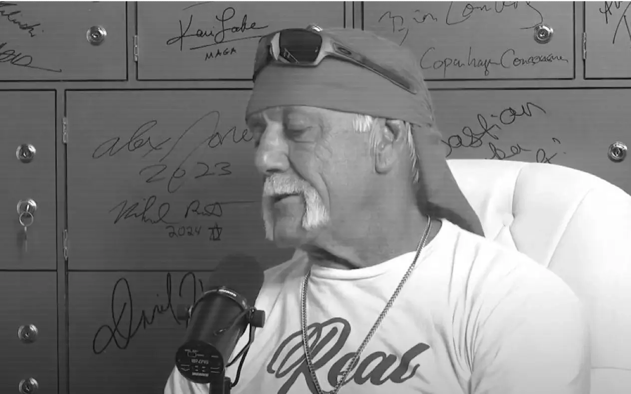 Hulk Hogan tokom intervjua sa maramom na glavi i naočarima za sunce