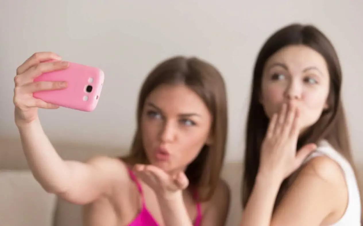 TikTok skandal TikTok influenserka mora da plati 1,75 miliona dolara zbog preljube