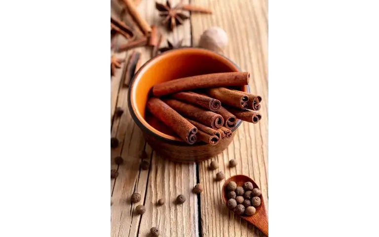 Cimet Cimet u činiji