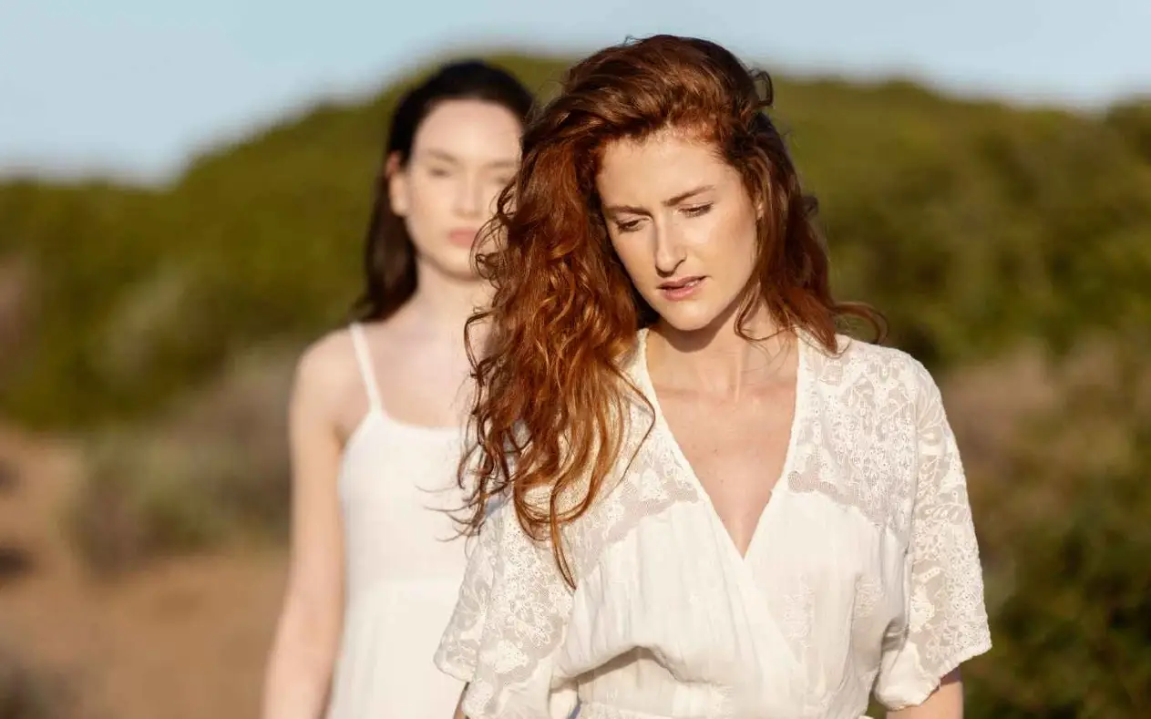 Devojka u svađi sa prijateljicom