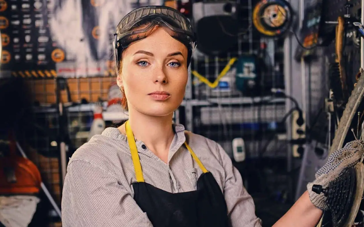 Radnica u industriji u Austriji - deficitarna zanimanja u 2026. godini