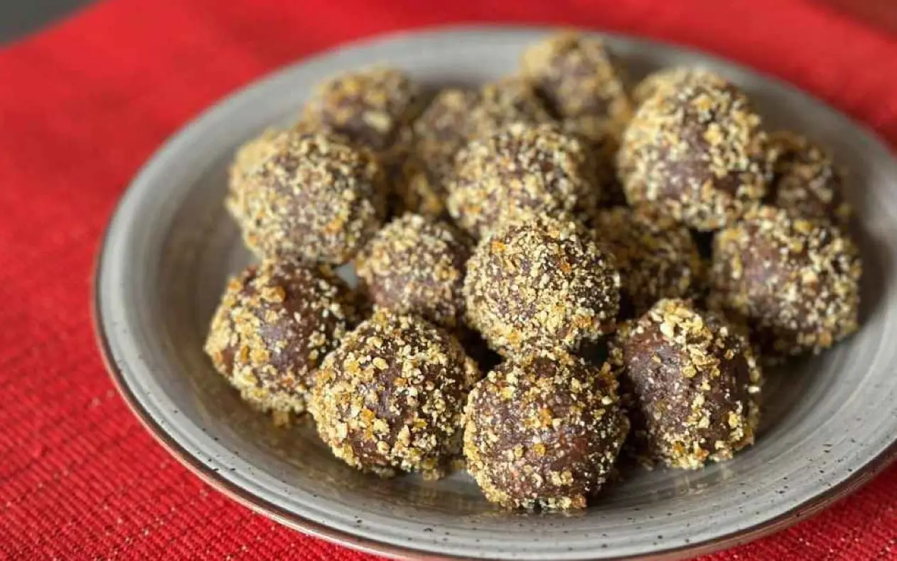 Posne grilijaš kuglice na tanjiru