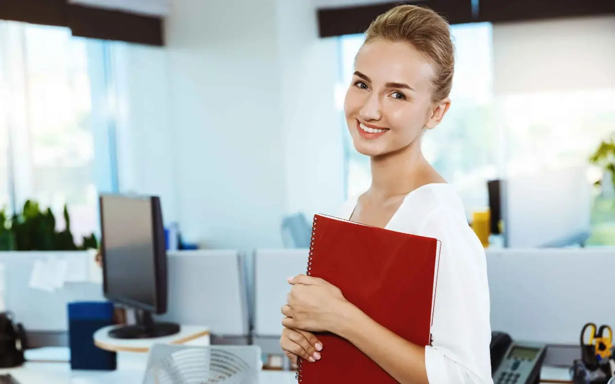 Žena u državnoj instituciji