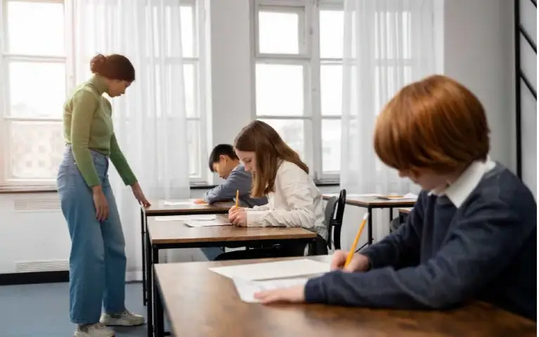 Deca u školi Deca u školi koja uče