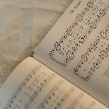 Можливо навчатися не завжди легко , але результат того вартий 
Це стосується також музики 