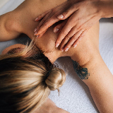 Під час масажу , фізичних вправах виробляються гормони щастя - серотонін та ендорфін
Тому самопочуття після цих процедур завжди фантастичне, легка втома та абсолютне розслаблення