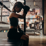 Заняття боксом розвивають усі групи м'язів, покращують координацію, спритність та швидкість реакції. 
Приклад: улюблена додаткова «вправа» професійних хокеїстів та тенісистів – бокс. Тренування проводяться в максимально безпечному режимі при стовідсотковій самовіддачі, ризик отримання травми зведений до мінімуму.