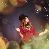 Фокуси — це мистецтво. ..
Ти — фокусник, людина незвичайна, і як митець повинен нести своє мистецтво до людей, удосконалюватися, ставати тим, на кого захочуть бути схожим інші. 