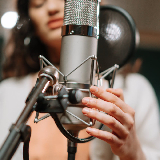 Ви можете записати свою пісню, як тільки ви відчуєте, що готові виразити свої музичні ідеї
Немає конкретного віку або моменту для цього
 Запис пісні може стати захоплюючим процесом, і важливо віддати йому творчий потік, коли ви відчуваєте внутрішню потребу виразити свої думки і почуття через музику