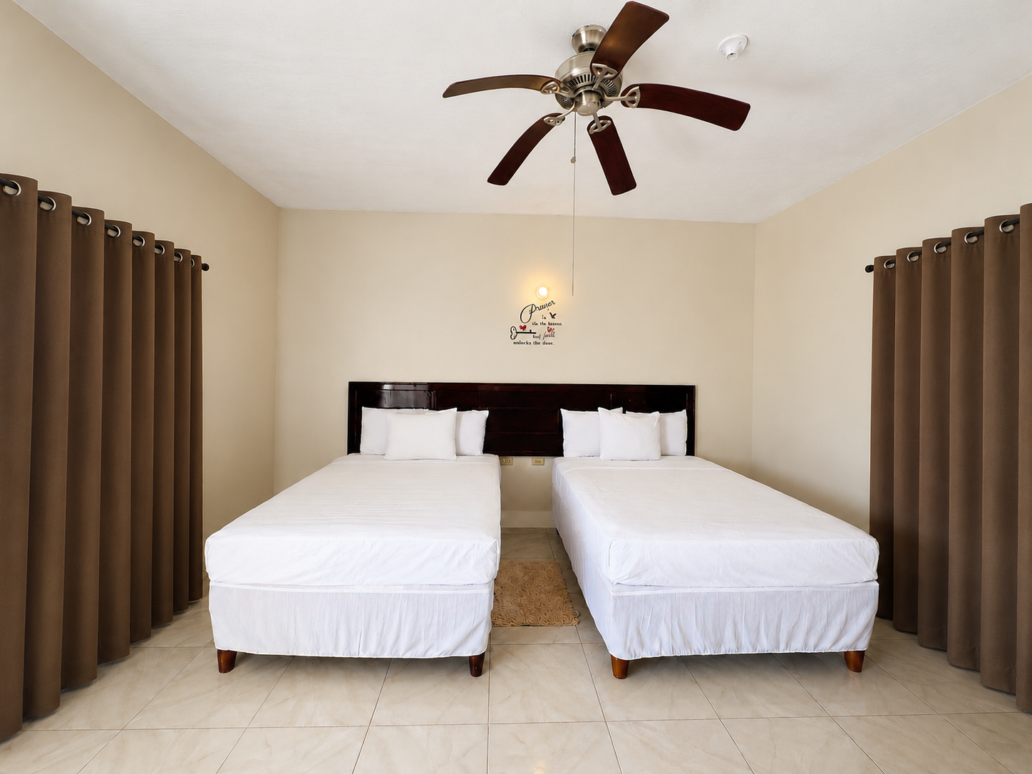 Swaby's Hope Hideaway room interior