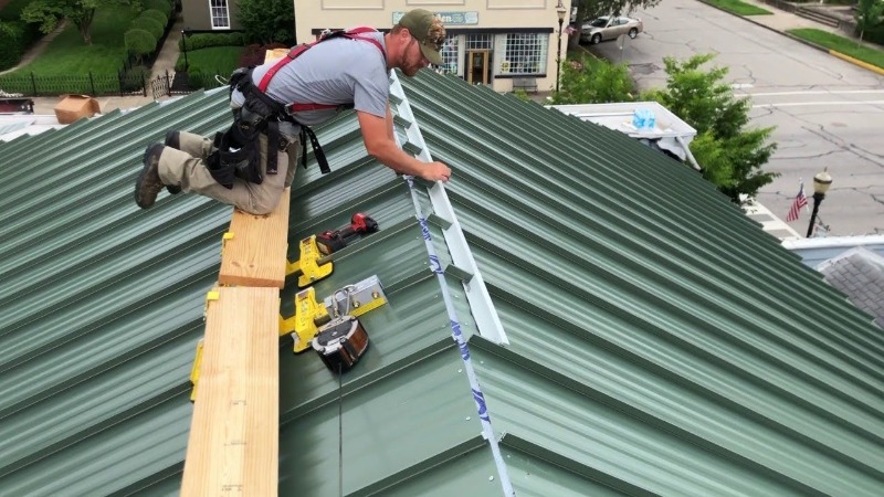 metal roof contractor