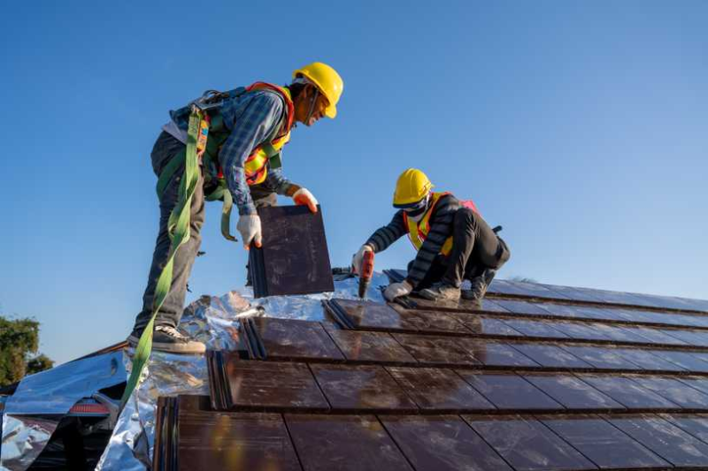 Roof Repair or Replacement? How to Select The Best Option