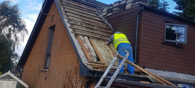 Streamlining Success: The Art of Roofing Service Management with RooferIntel