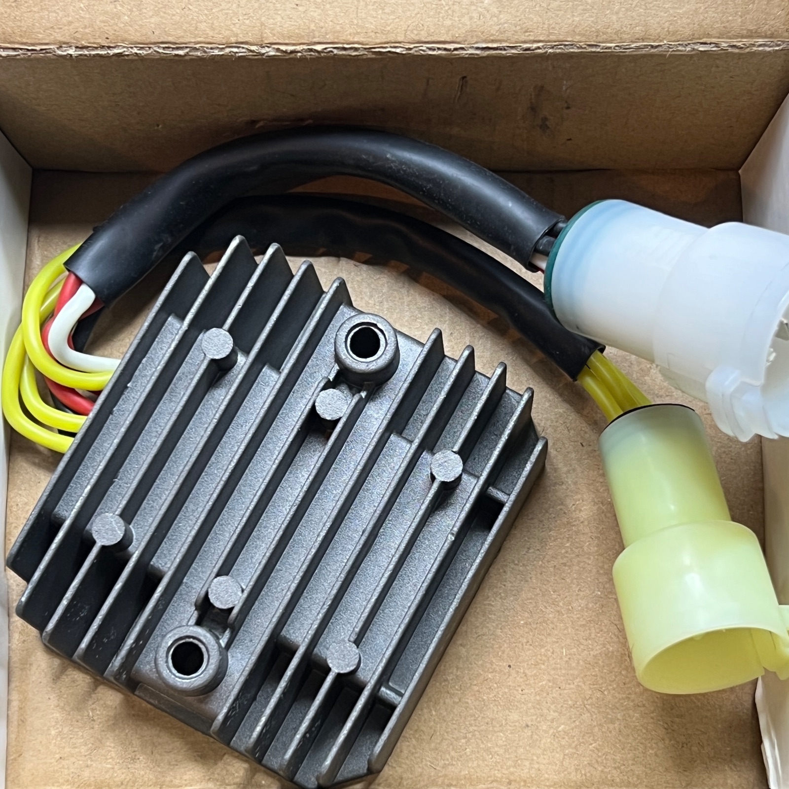 Voltage Regulator Rectifier for Polaris ATV OEM 4012192 - PARTS ONLY - AS-IS