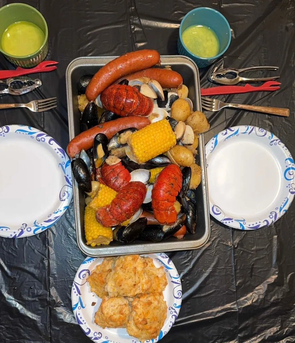Alaskan Seafood Guys: Win a 10-Person Seafood Boil