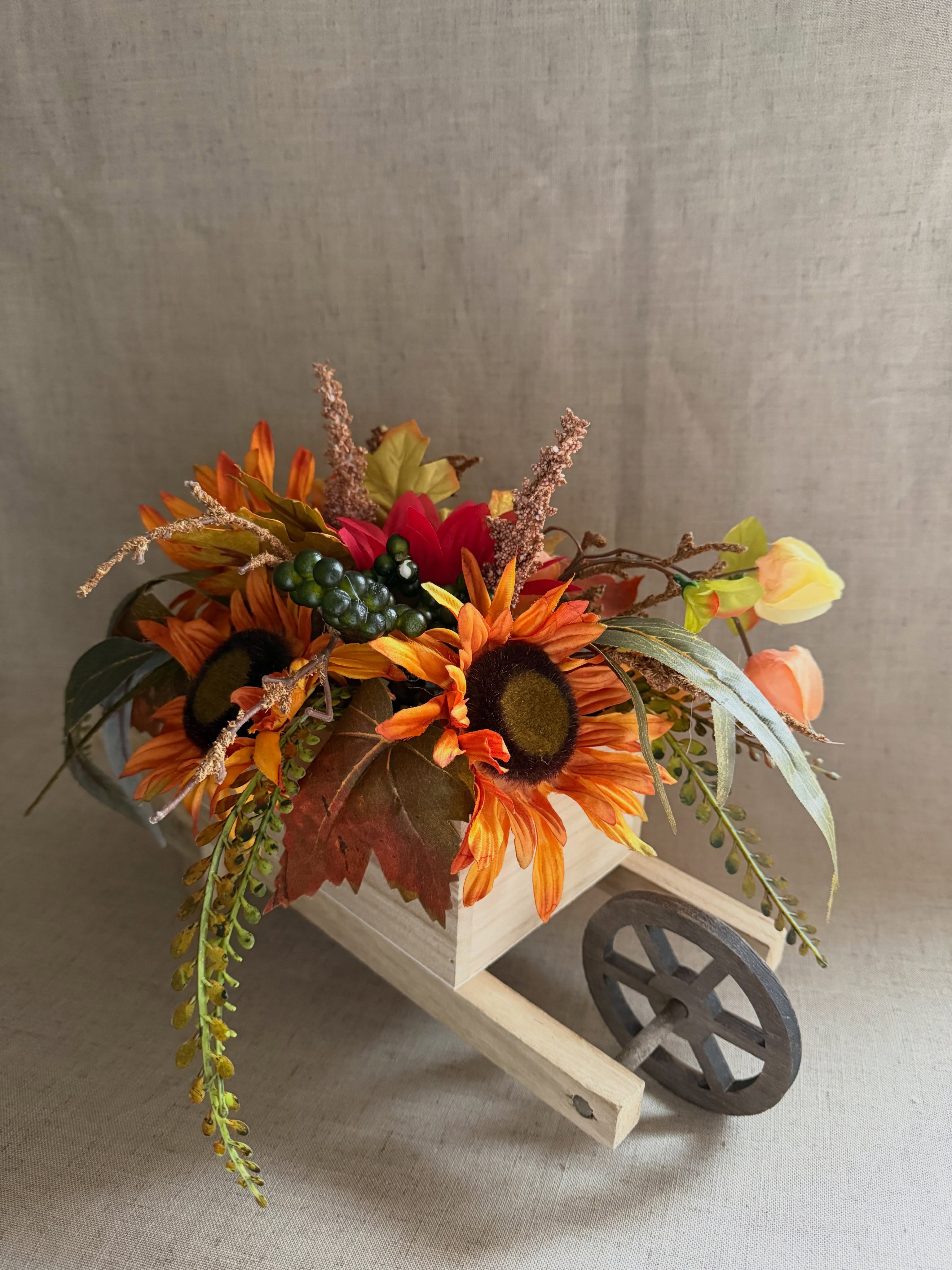 Carreta otoñal decorativa toque de sofisticación para tu