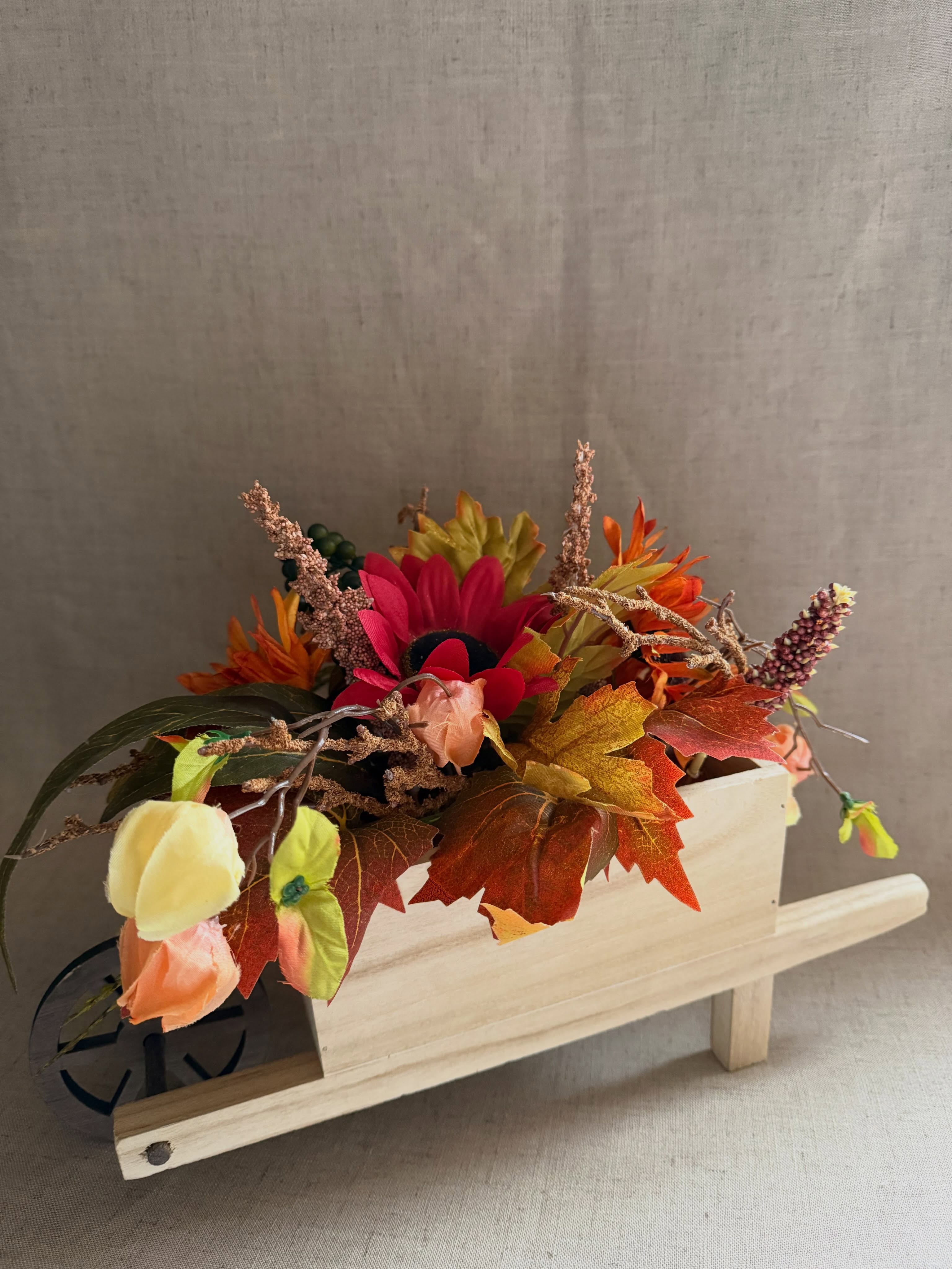 Carreta otoñal decorativa toque de sofisticación para tu