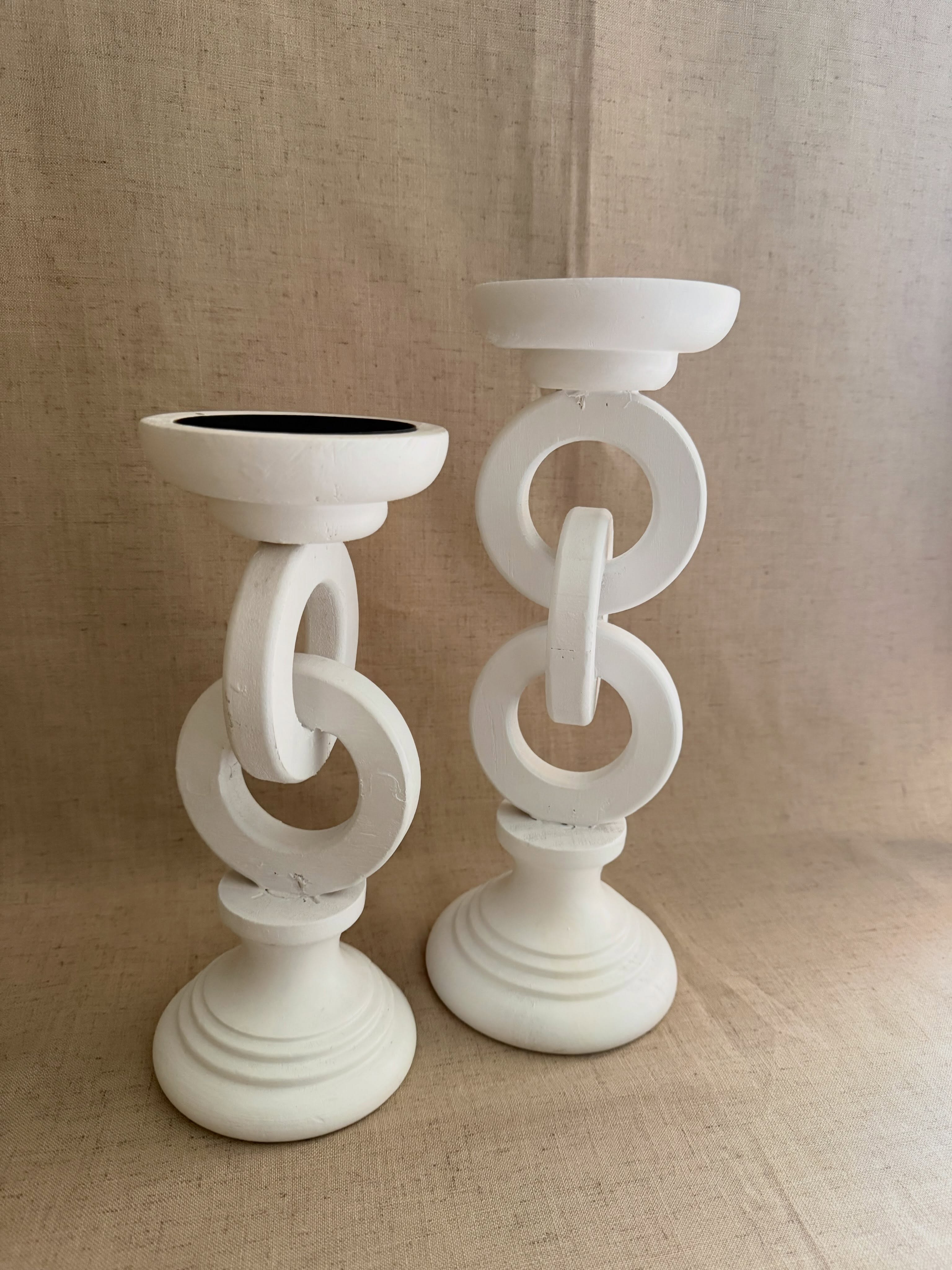 Set 2 Candeleros de madera color blanco