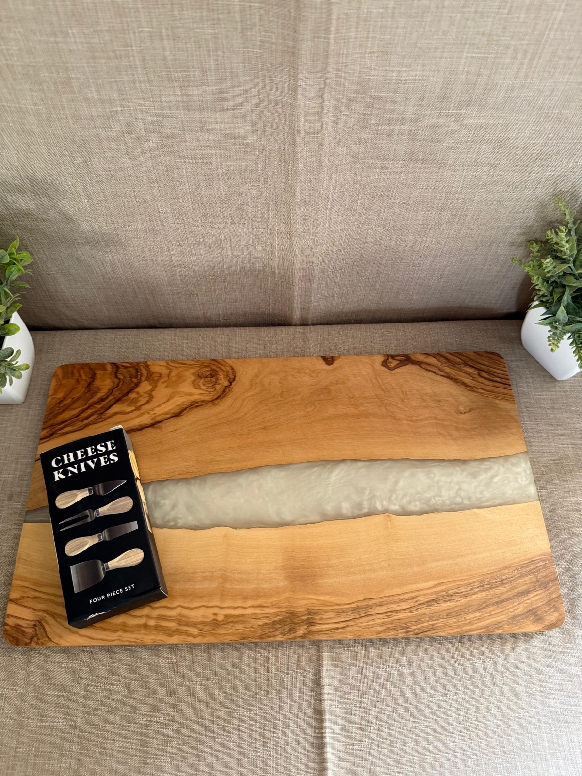 Tabla de Queso de resina y Cuchillos