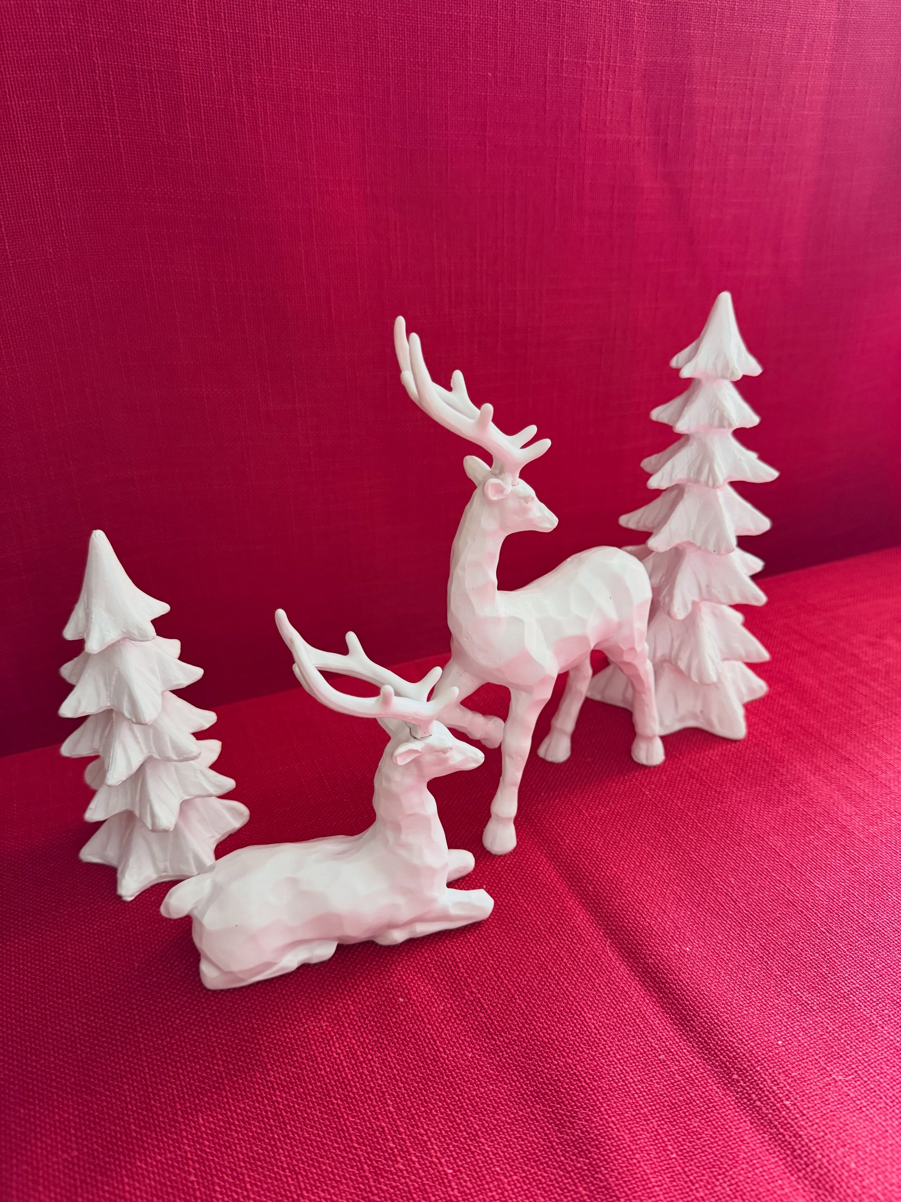 Set de 4 figuras reno navideño y árboles para decoración