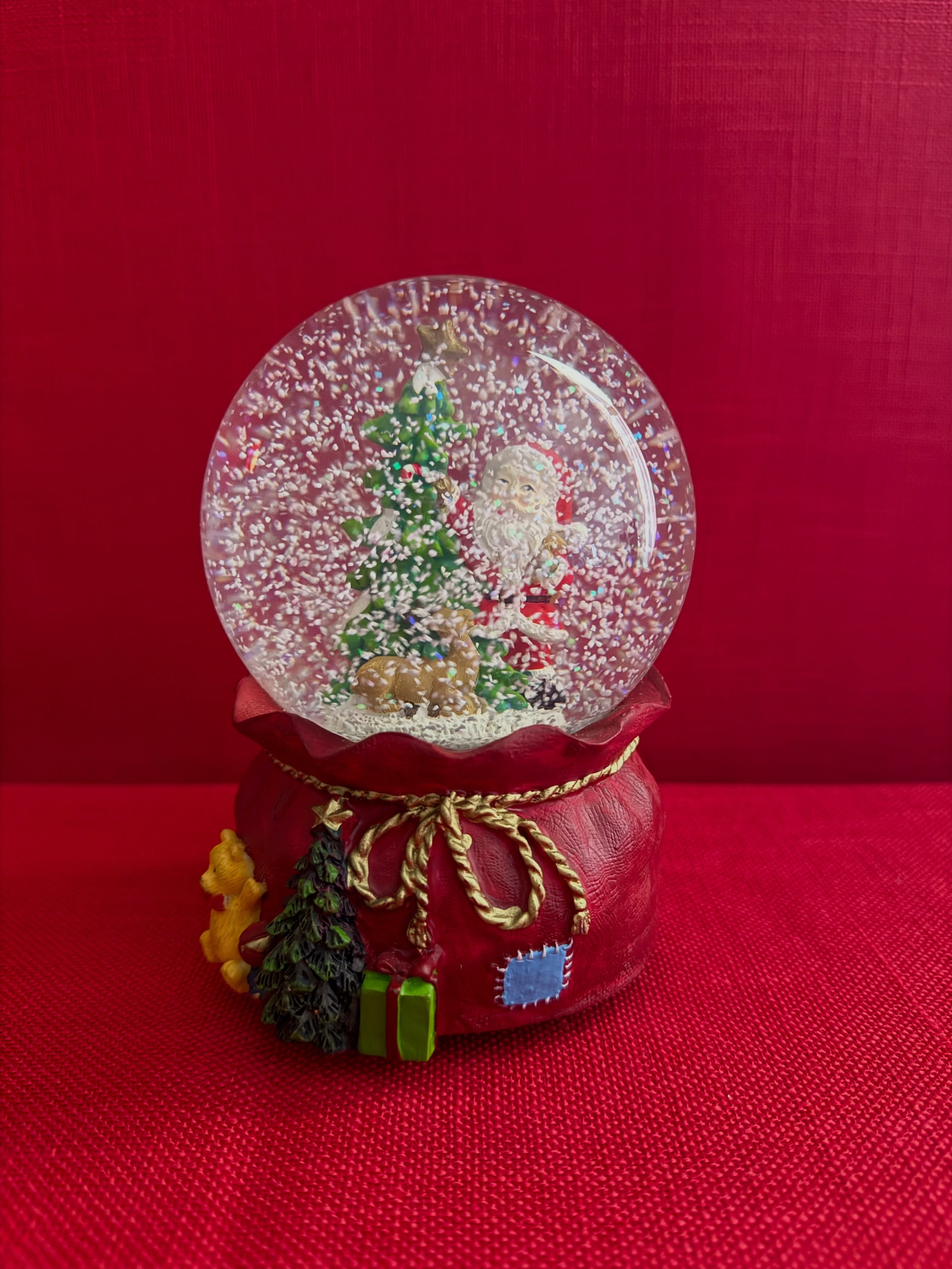 Decoración navideña con purpurina de Santa Clause con