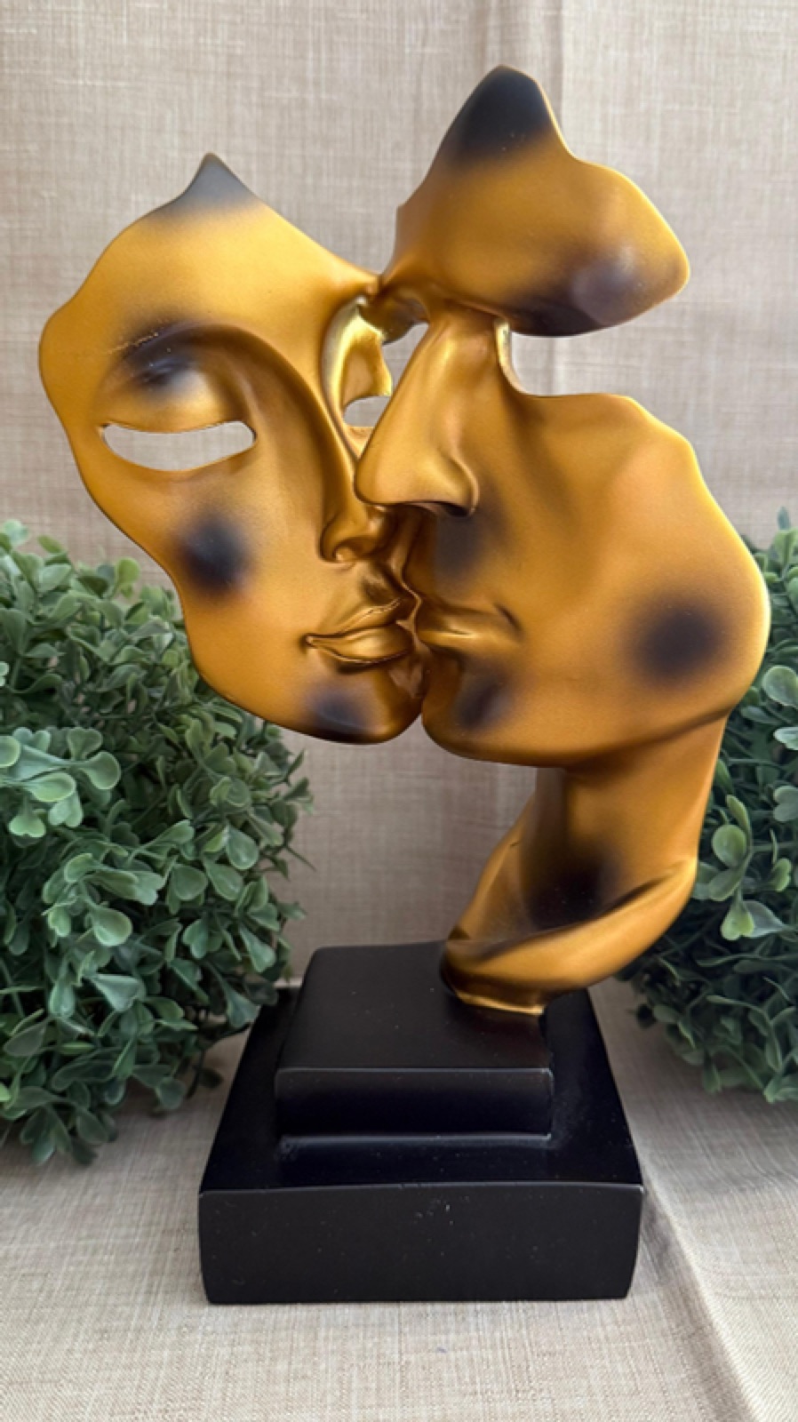 Estatua del Silencio Pareja