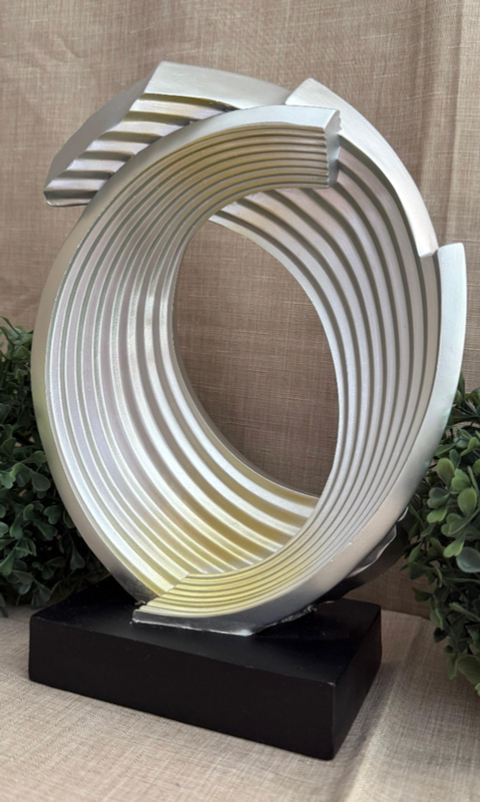 Escultura de Plata Abstracta