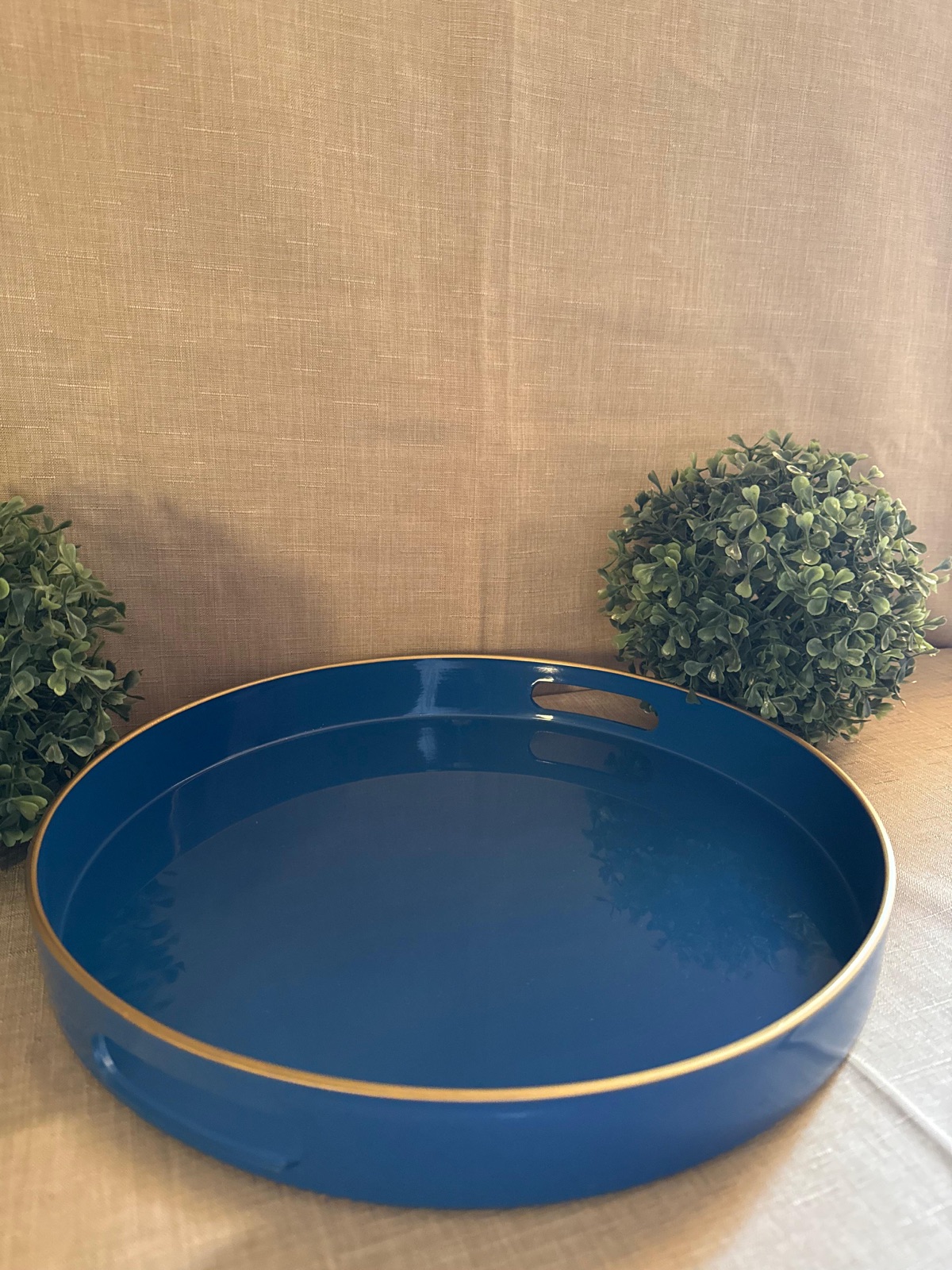 Bandeja de Acrílico Azul con Borde Dorado