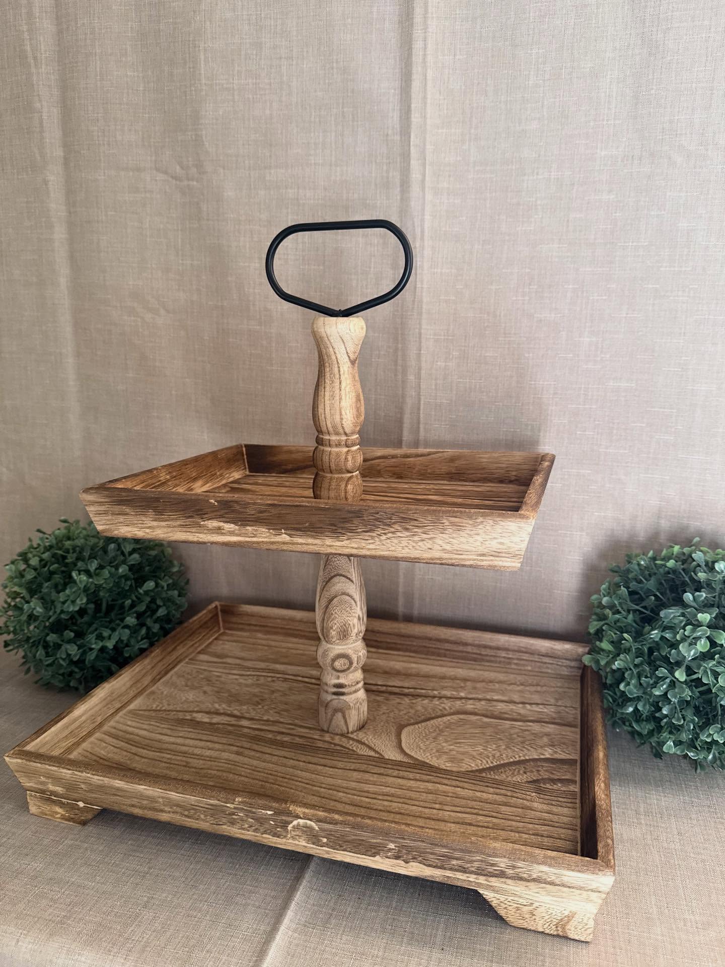 Try de dos niveles de madera,estilo moderno y