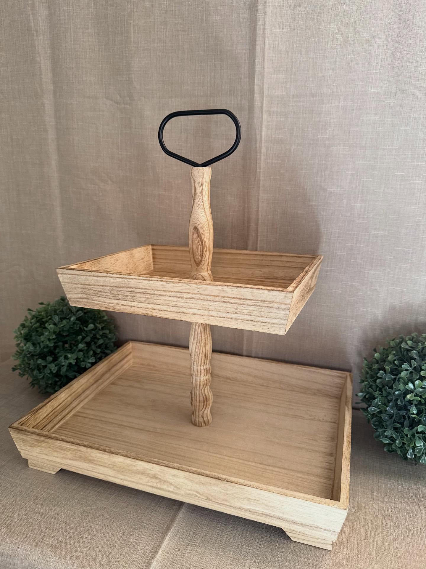 Try de dos niveles de madera,estilo moderno y