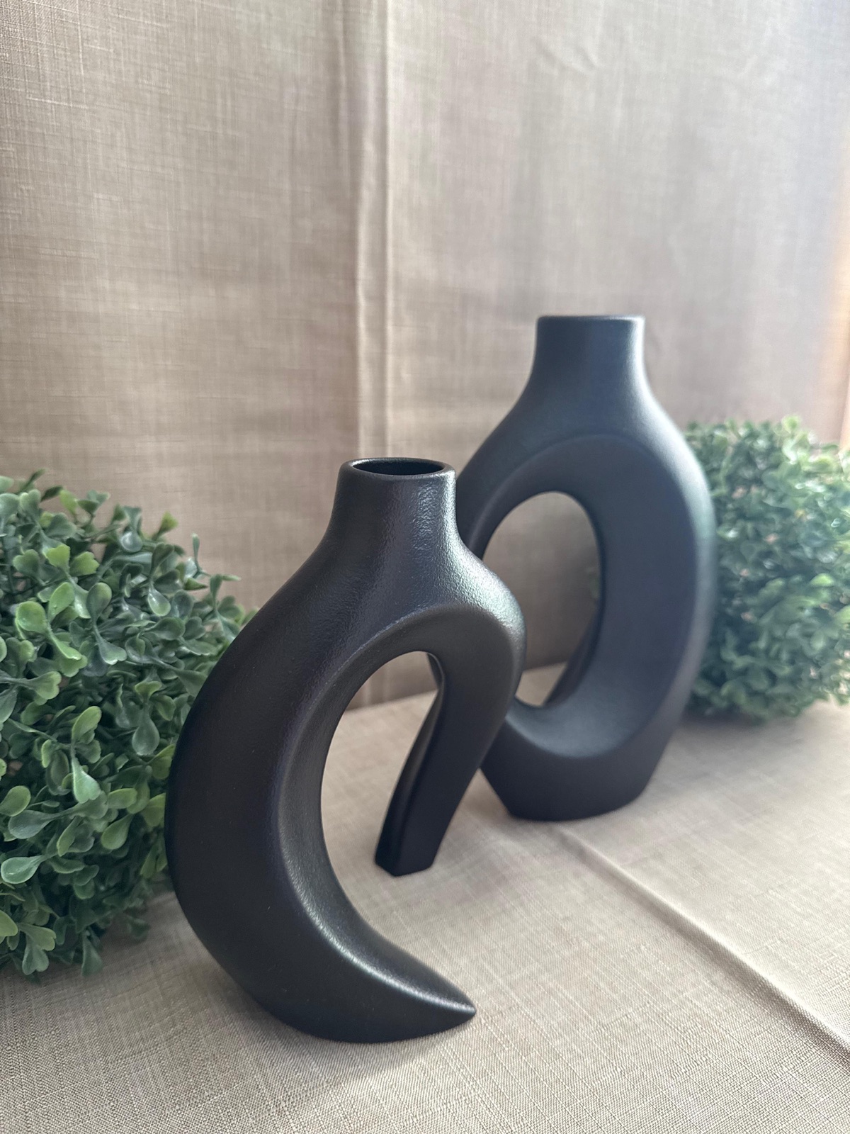 Set de 2 Jarrones Entrelazados Negros