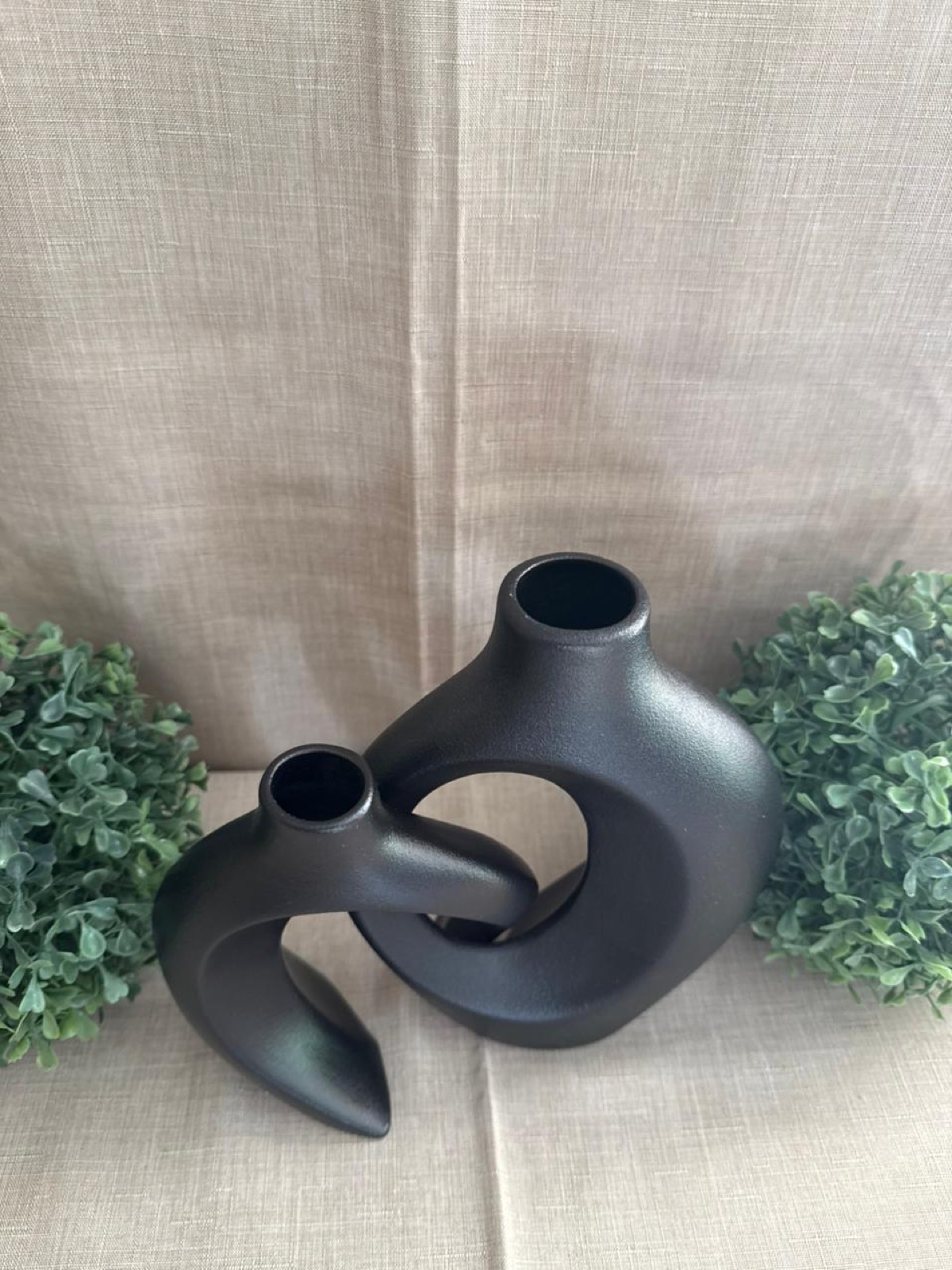 Set de 2 Jarrones Entrelazados Negros