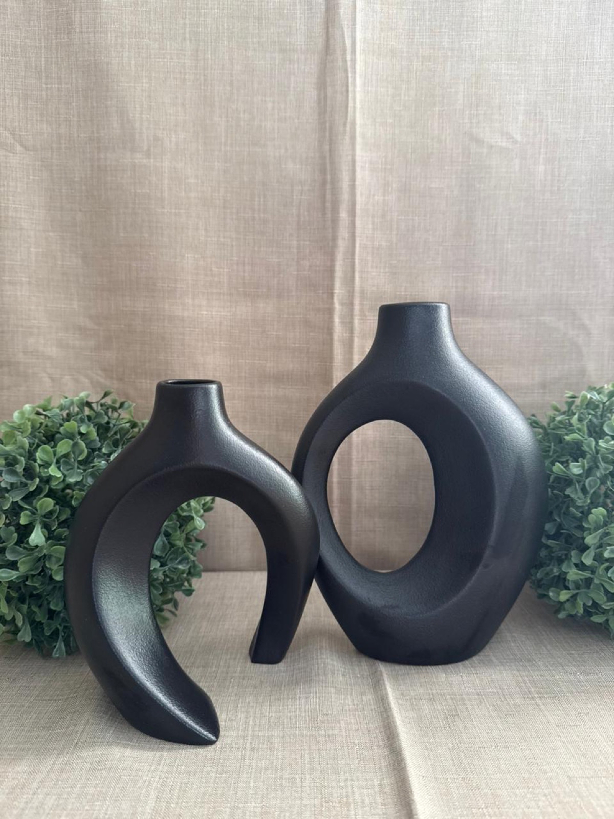 Set de 2 Jarrones Entrelazados Negros