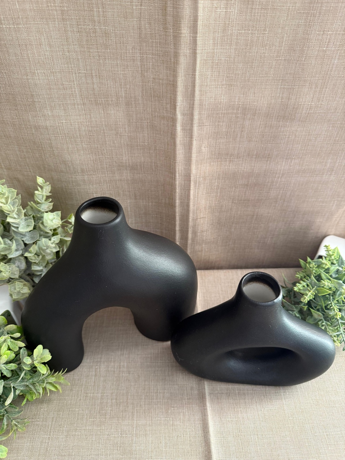 Set de 2 Jarrones Irregulares Negros