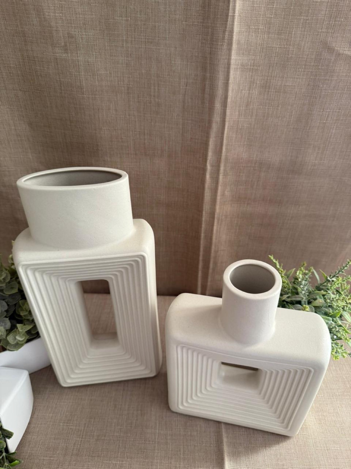 Set de 2 Jarrones Cuadrados Texturizados