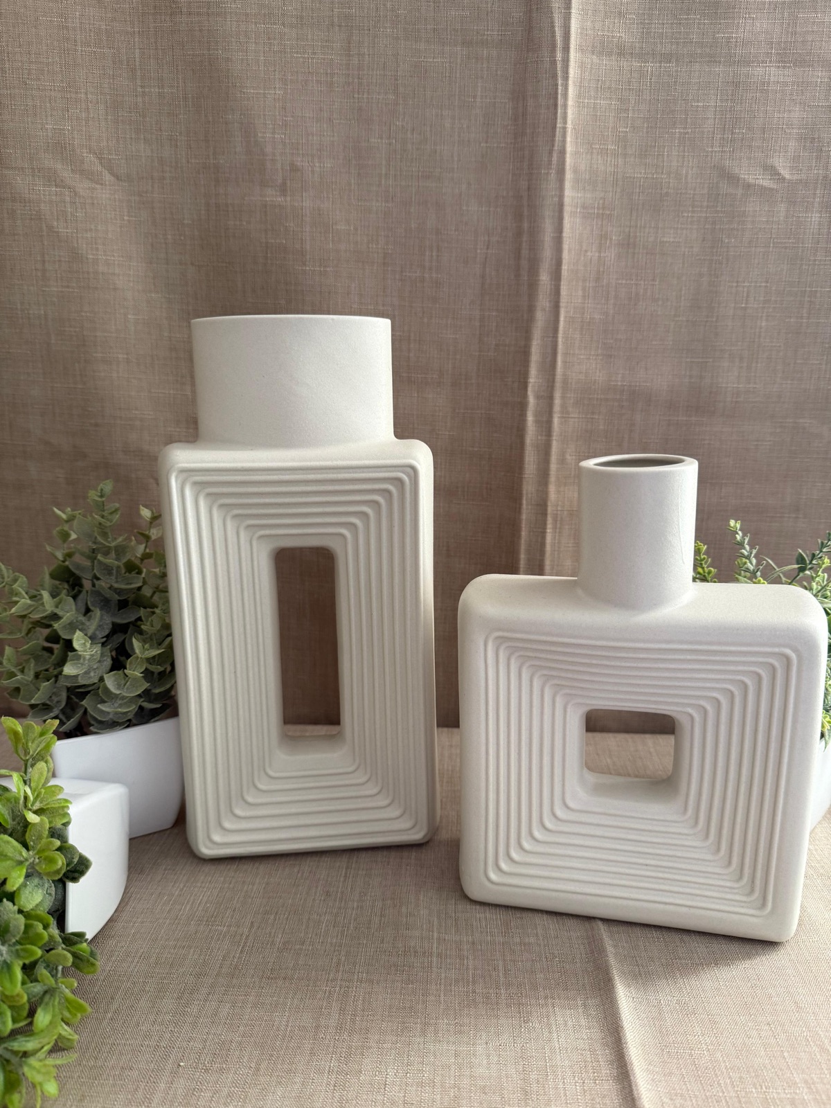 Set de 2 Jarrones Cuadrados Texturizados