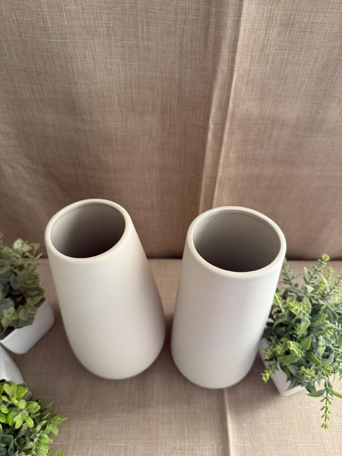 Set de 2 Floreros Cónicos Blancos