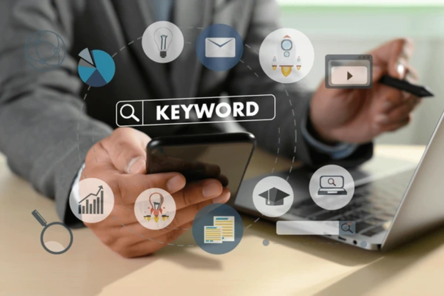 Keywords-Recherche, KOMMUNIKATIONS-Recherche, On-Page-Optimierung, SEO