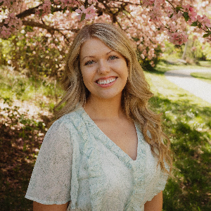 Emily Bauer headshot