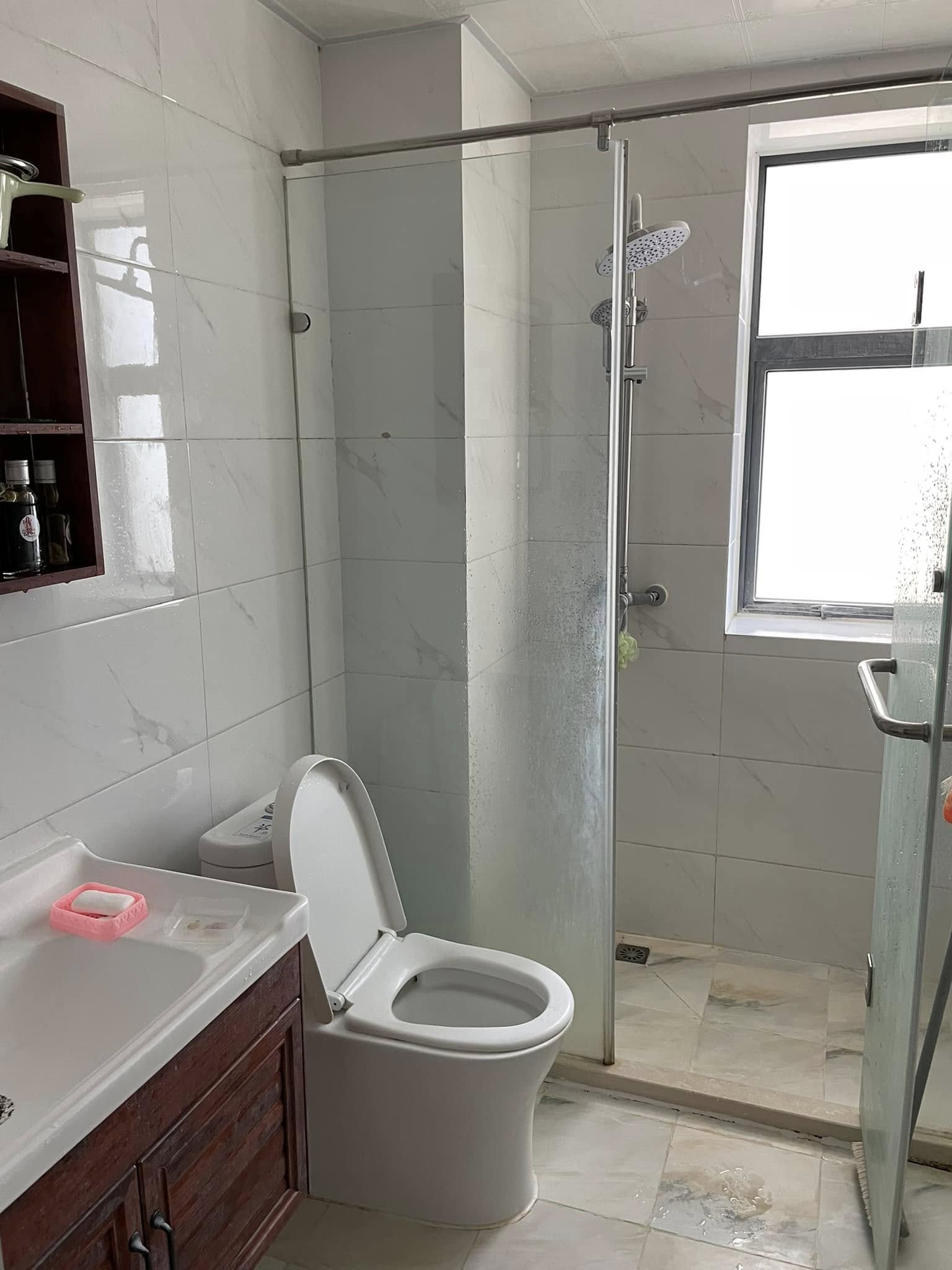 Three bedrooms for rent in Kanbae Tower - Image 2