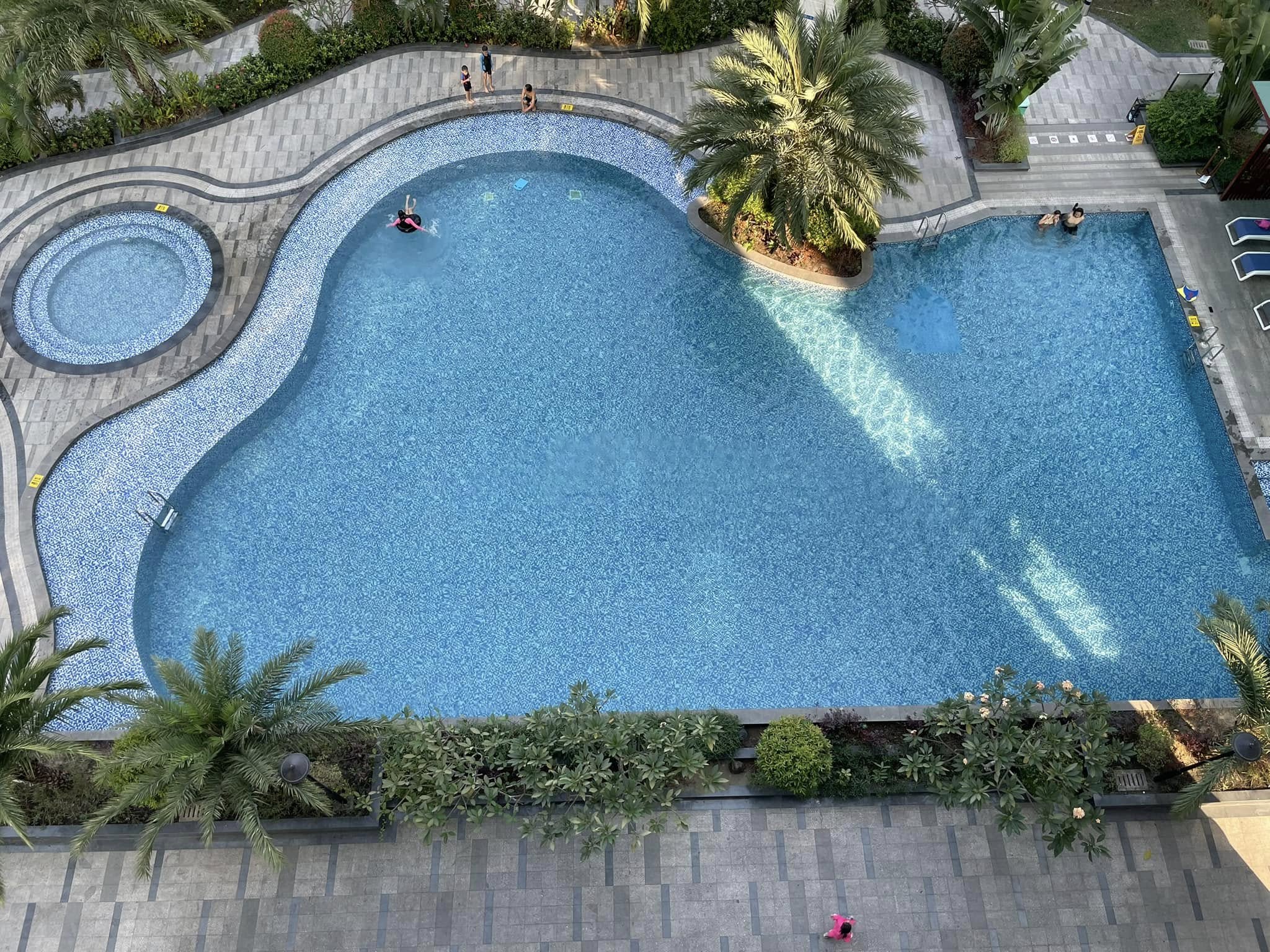 Three bedrooms for rent in Kanbae Tower - Image 3
