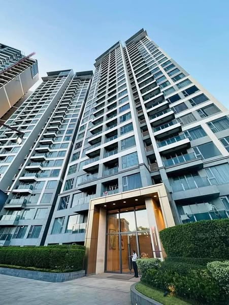 The Central Condo for rent (One master bedroom and one single bedroom) - Image 11