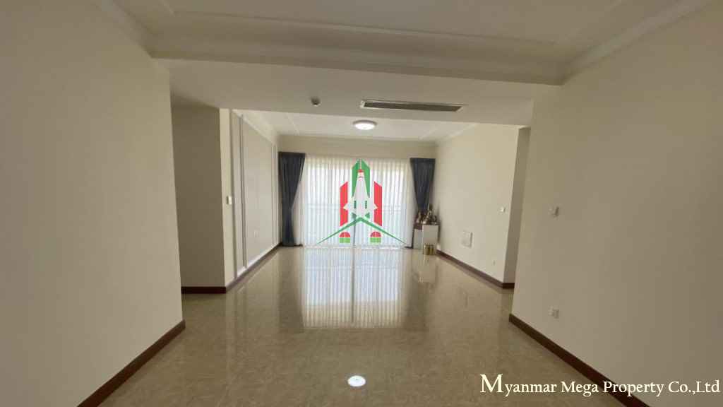 Golden City condo for sale - Image 2
