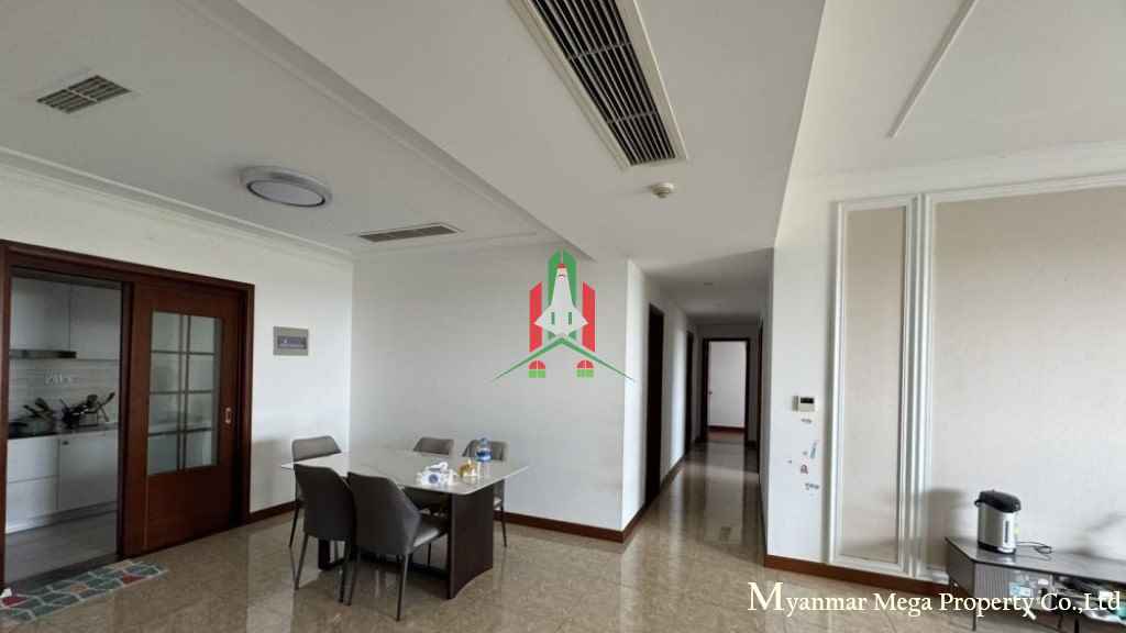 Golden City condo for sale - Image 1